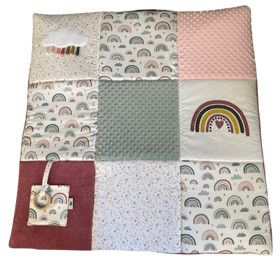 tapis d'éveil 100x100 cm , arc-en-ciel pour fille rose et blanc avec activités sensorielles